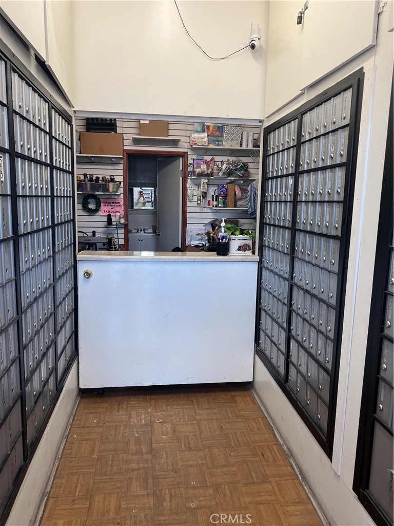 1702 S Robertson Boulevard Property Photo 2