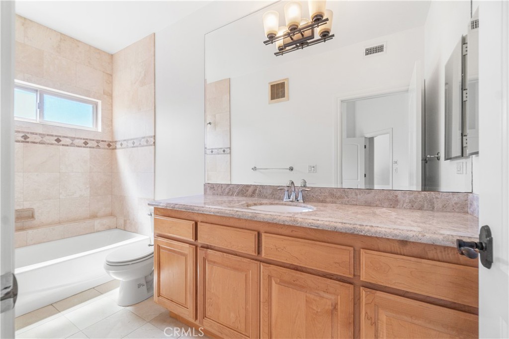 2106 Mathews C Property Photo 16