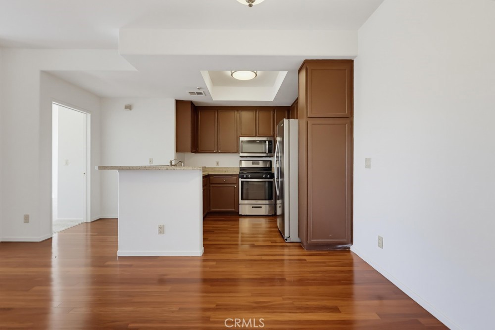 1522 S Saltair Ave 206 Property Photo 10