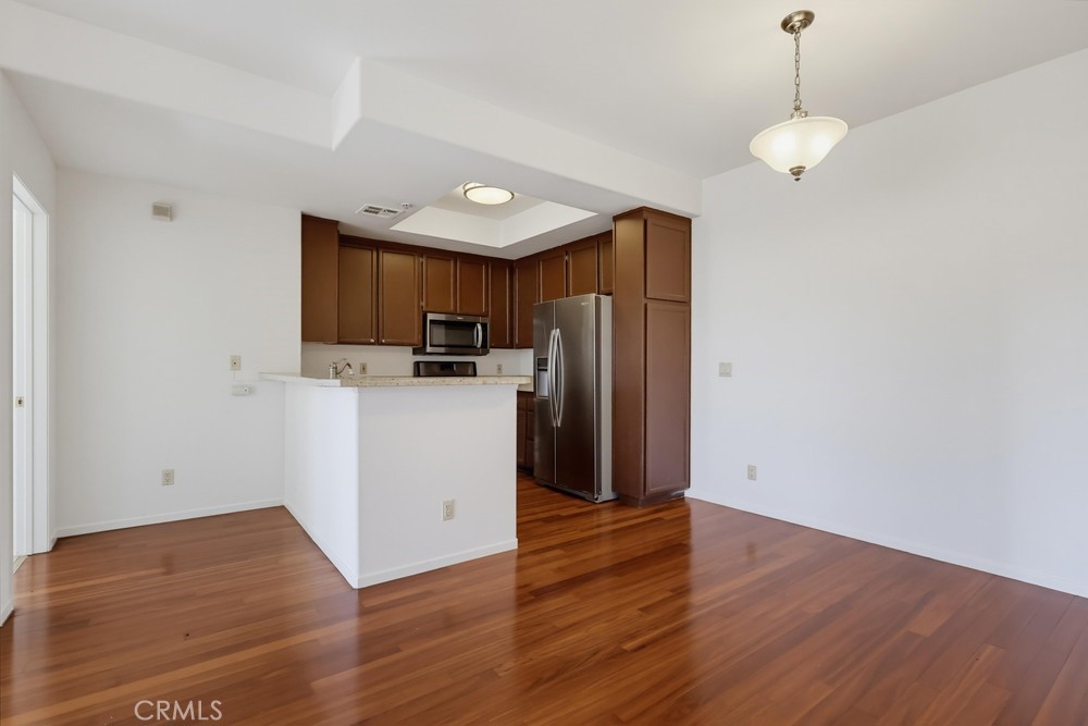1522 S Saltair Ave 206 Property Photo 11
