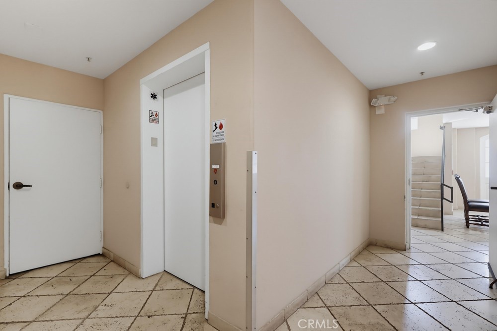 1522 S Saltair Ave 206 Property Photo 29
