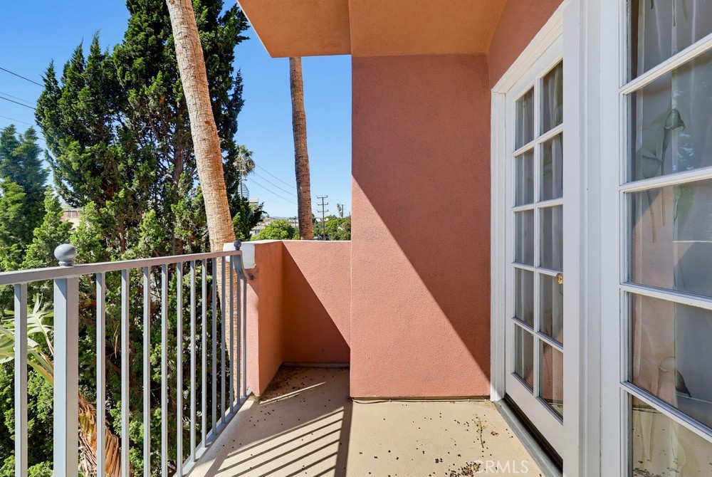 1522 S Saltair Ave 206 Property Photo 41
