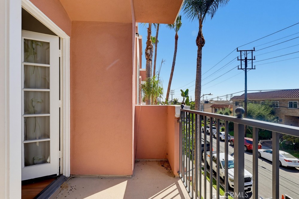 1522 S Saltair Ave 206 Property Photo 42