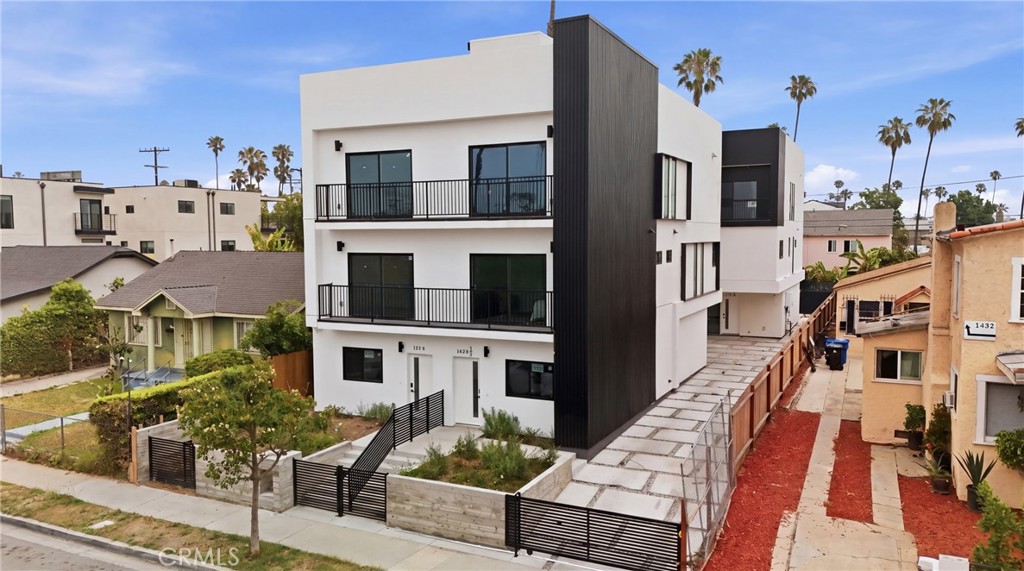 1430 S Cloverdale Avenue Property Photo 1