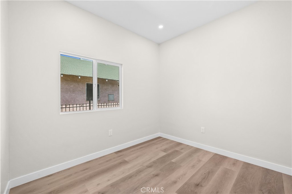 259 W 42nd Street Property Photo 14