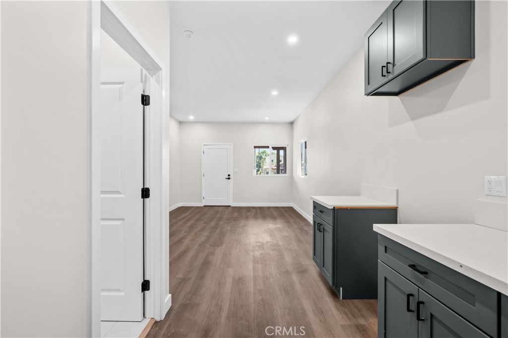 259 W 42nd Street Property Photo 28