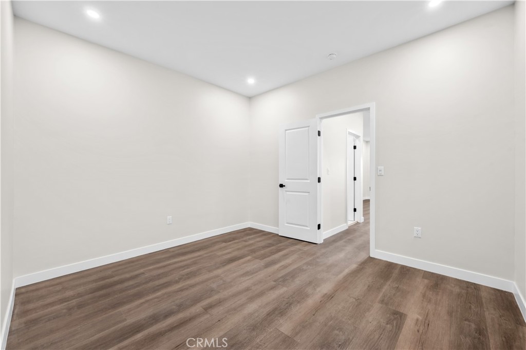 259 W 42nd Street Property Photo 31