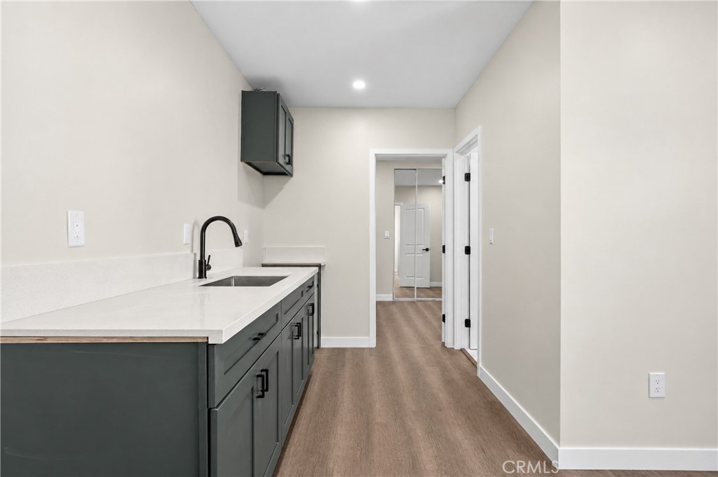 259 W 42nd Street Property Photo 40