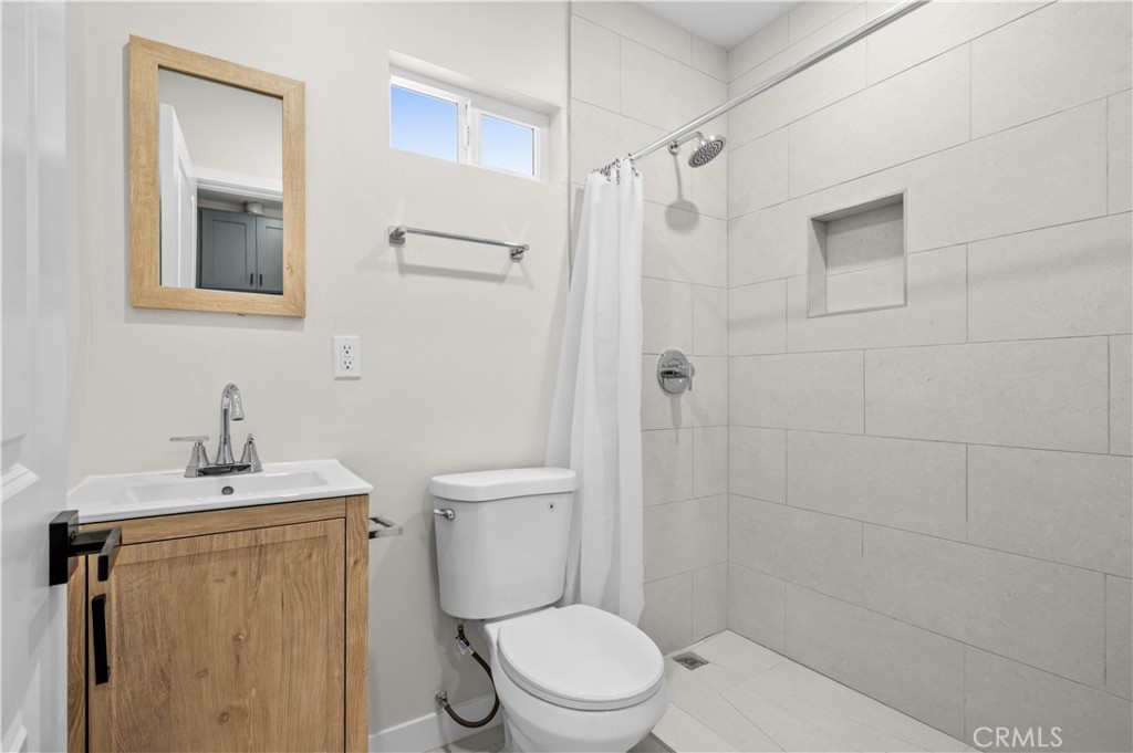259 W 42nd Street Property Photo 44