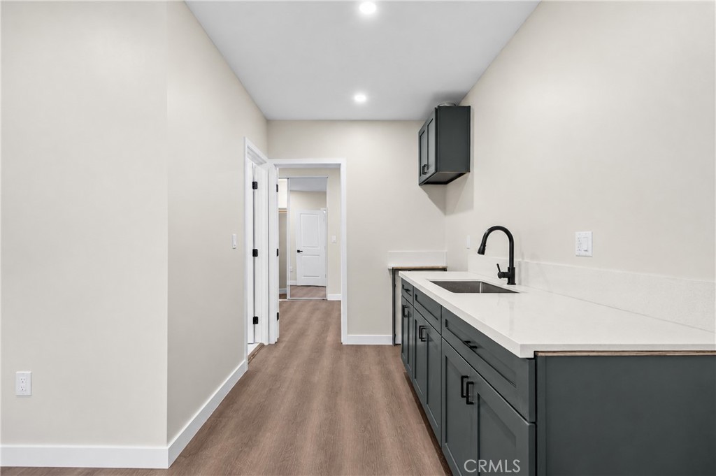 259 W 42nd Street Property Photo 49