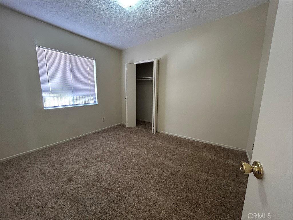 325 W Carson Street 9 Property Photo 4