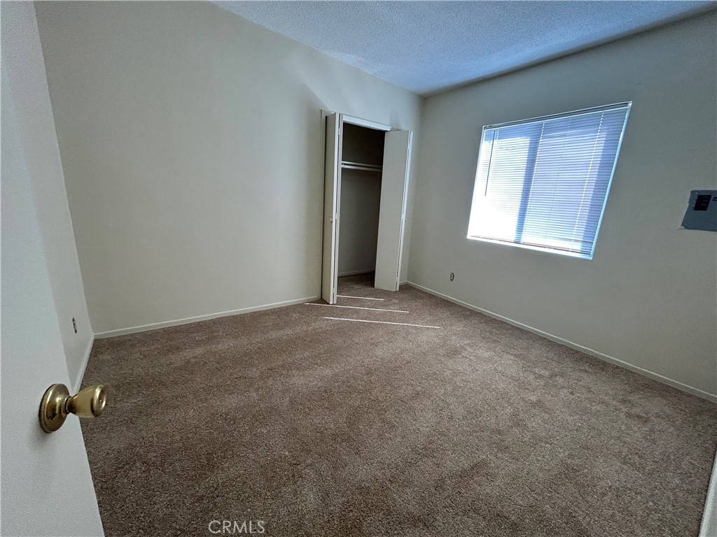 325 W Carson Street 9 Property Photo 6