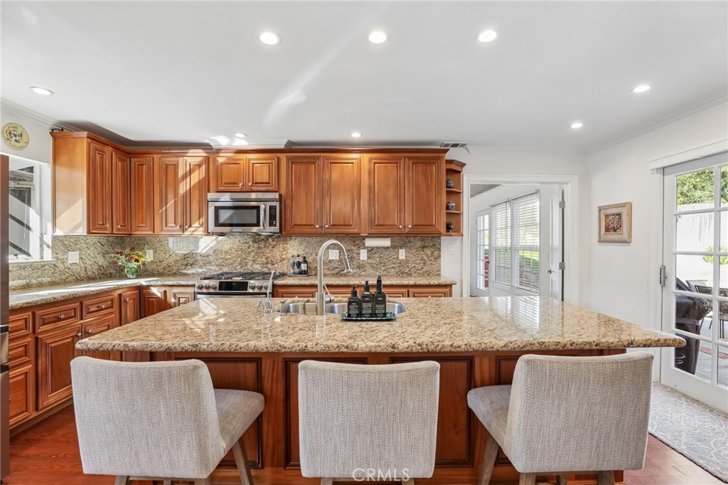 4017 Via Pavion Property Photo 12