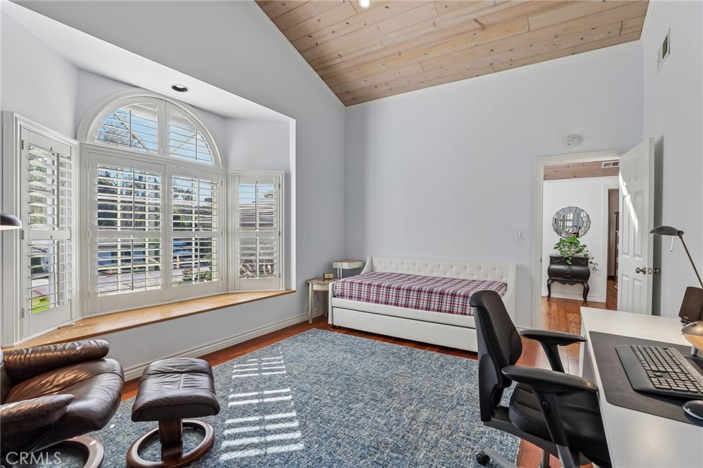 4017 Via Pavion Property Photo 13