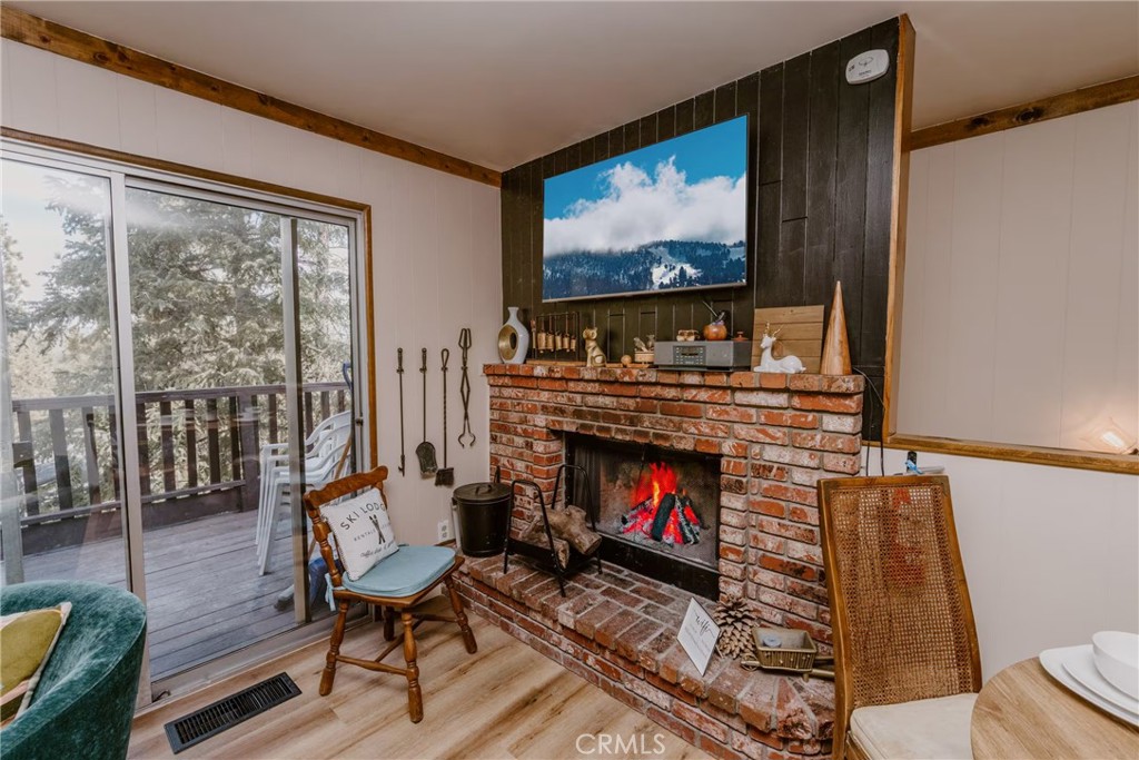 42975 Falls Property Photo 3