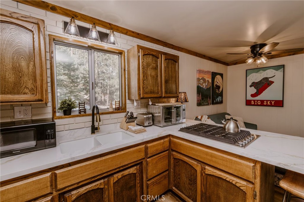 42975 Falls Property Photo 7