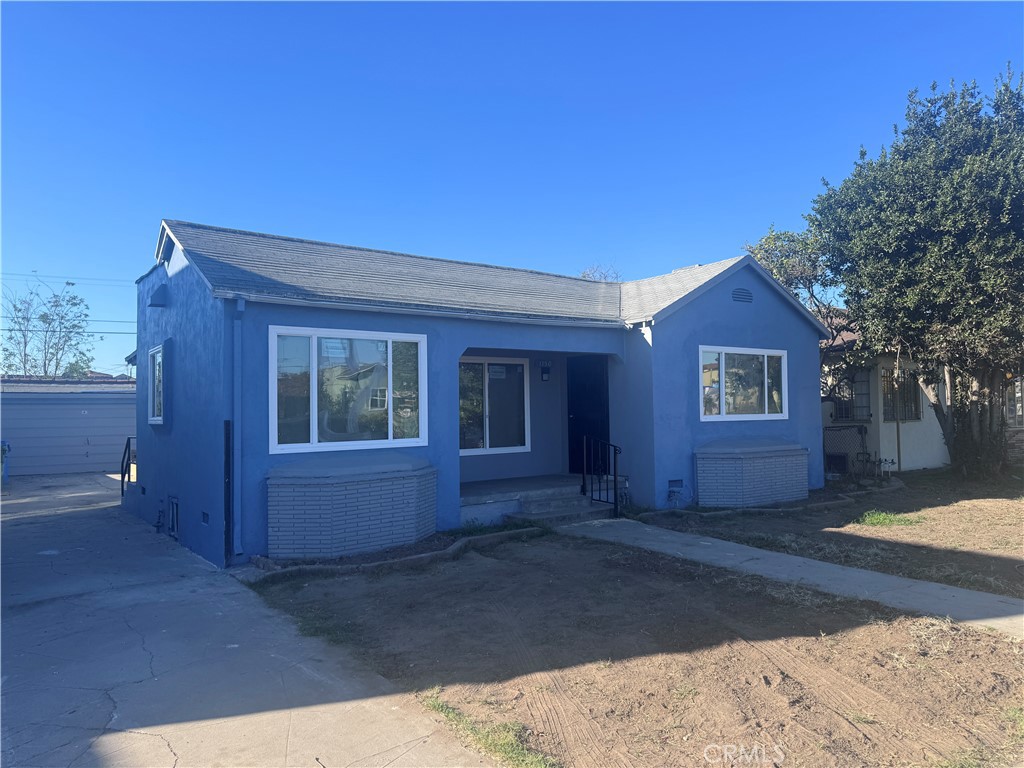 1150 W 64th Street Property Photo 2