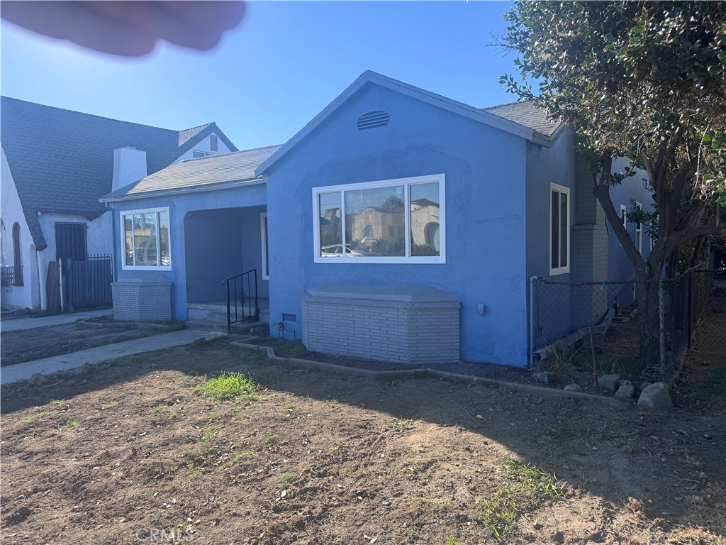 1150 W 64th Street Property Photo 3
