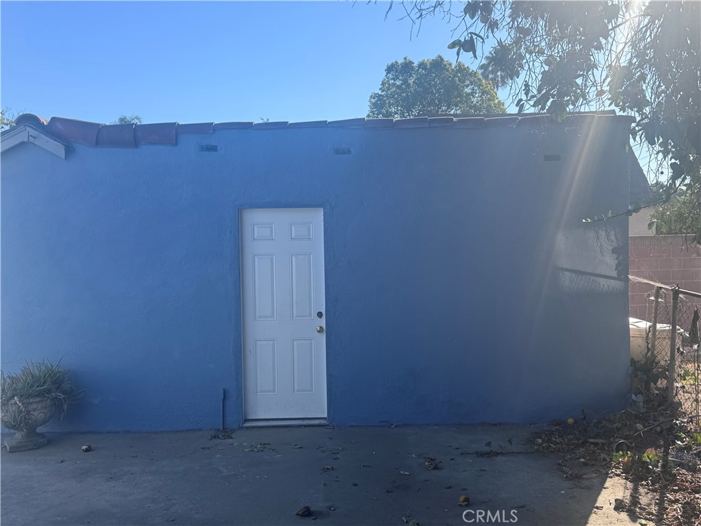 1150 W 64th Street Property Photo 5