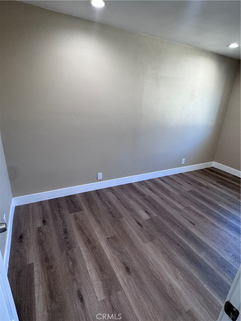 1150 W 64th Street Property Photo 20