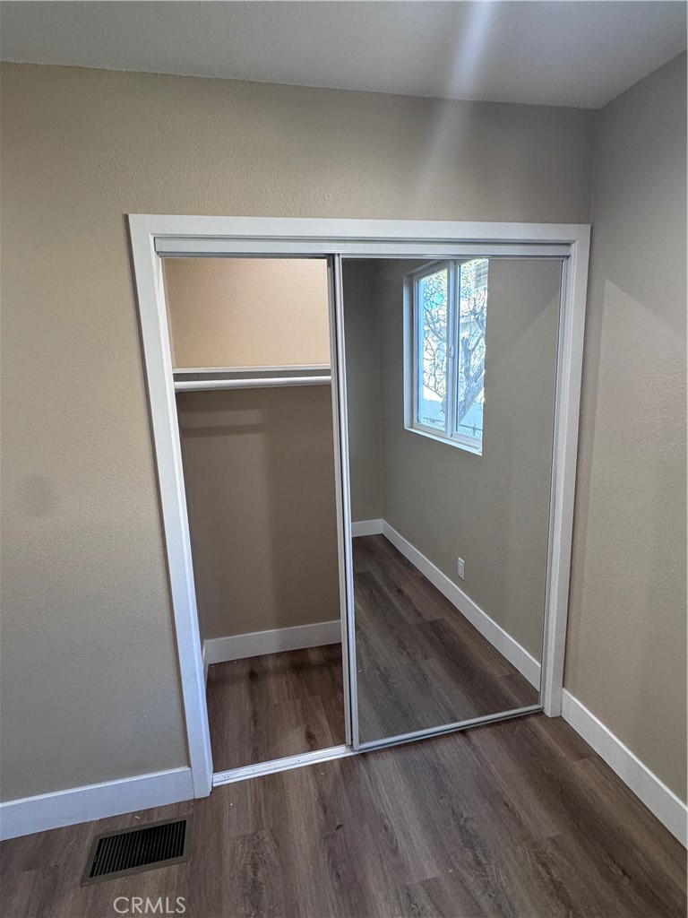 1150 W 64th Street Property Photo 21