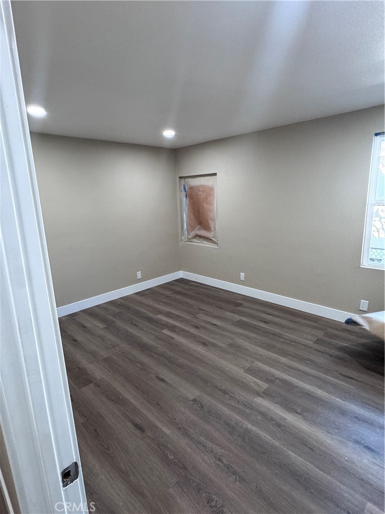 1150 W 64th Street Property Photo 27