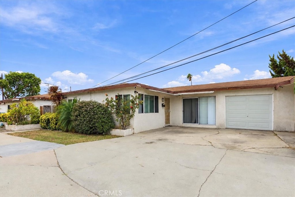 25152 Ebony Lane Property Photo 2