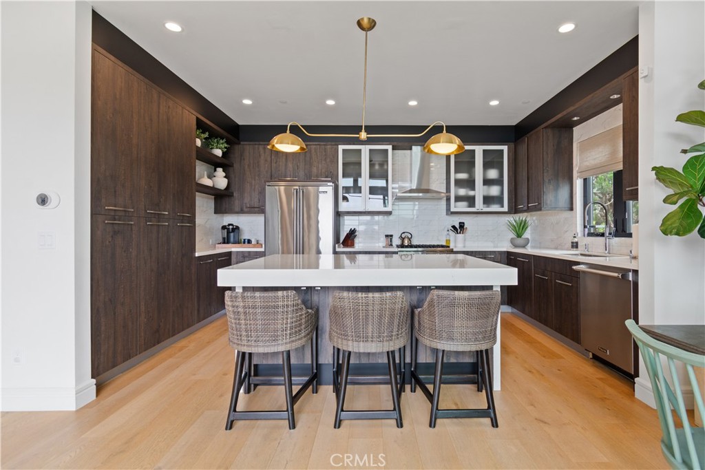 802 Bard Property Photo 6