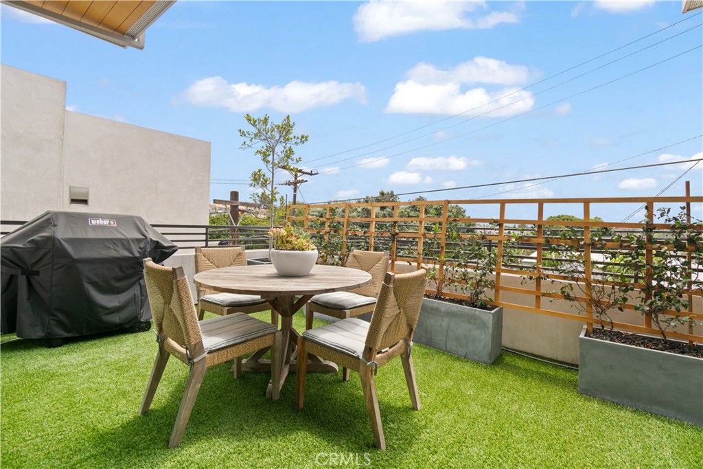 802 Bard Property Photo 8