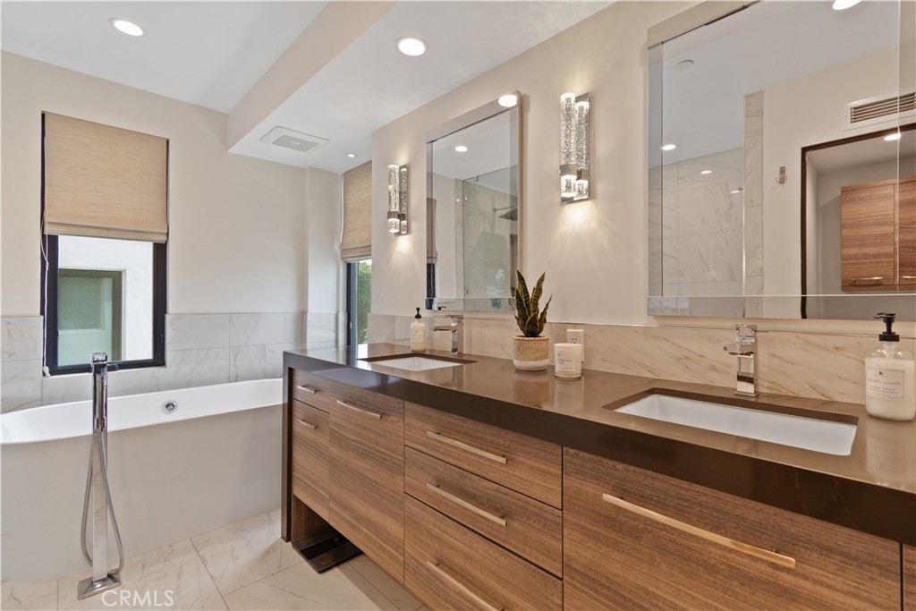 802 Bard Property Photo 12