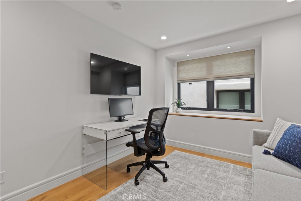 802 Bard Property Photo 21