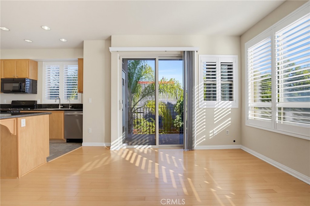 2742 Cabrillo Avenue 212 Property Photo 12