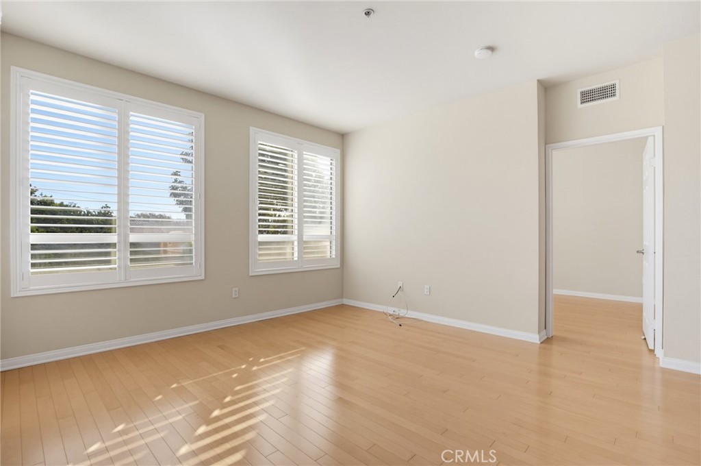 2742 Cabrillo Avenue 212 Property Photo 16