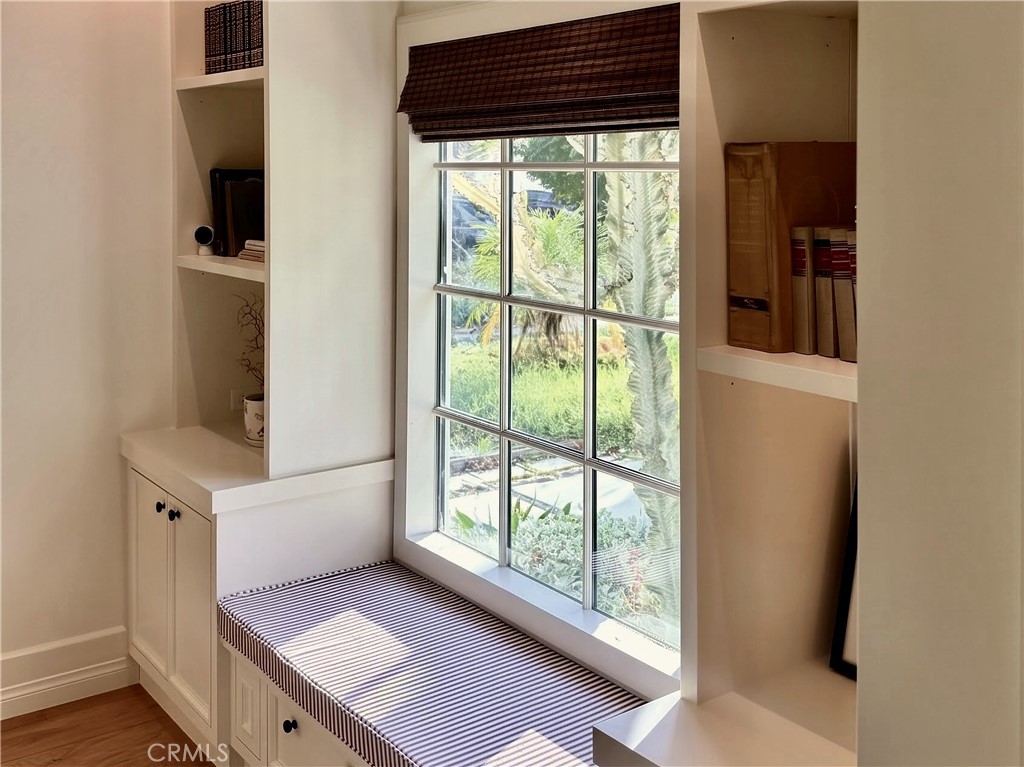 2932 Edgehill Property Photo 5