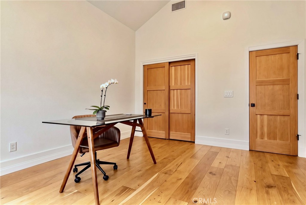 2932 Edgehill Property Photo 20
