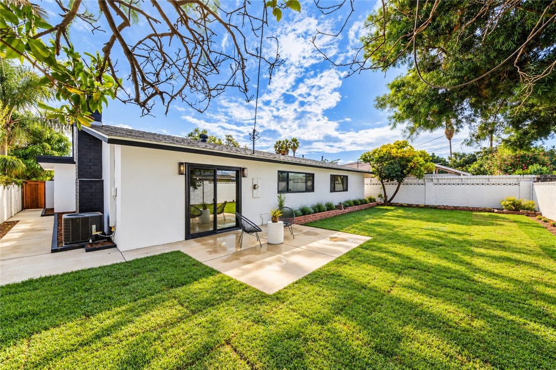 8561 Donald Circle Property Photo 4