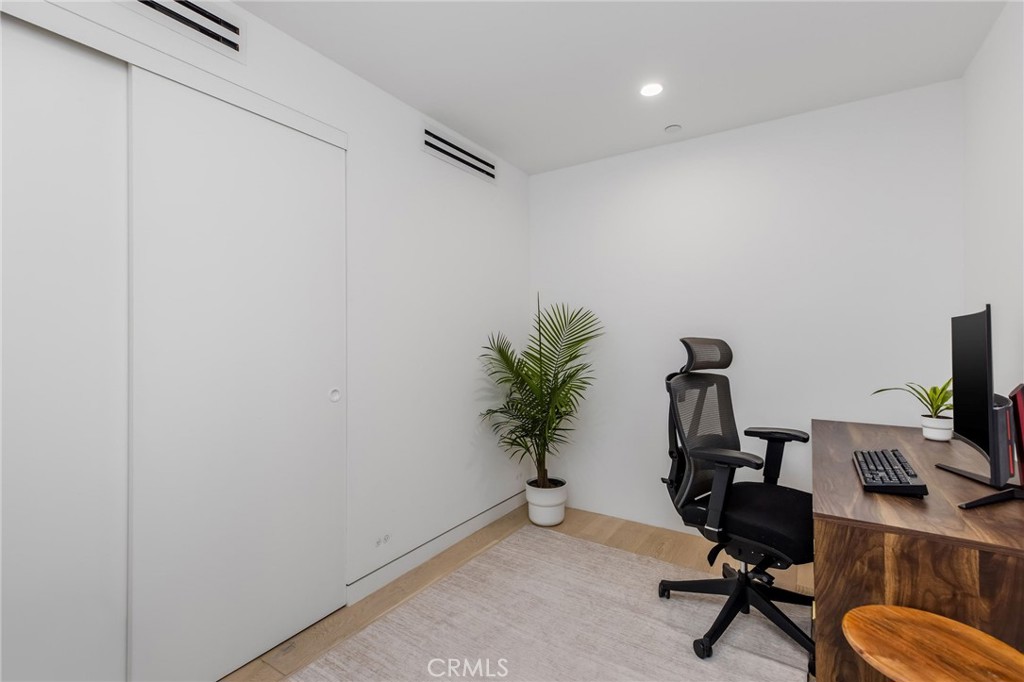 442 23rd Place Property Photo 26
