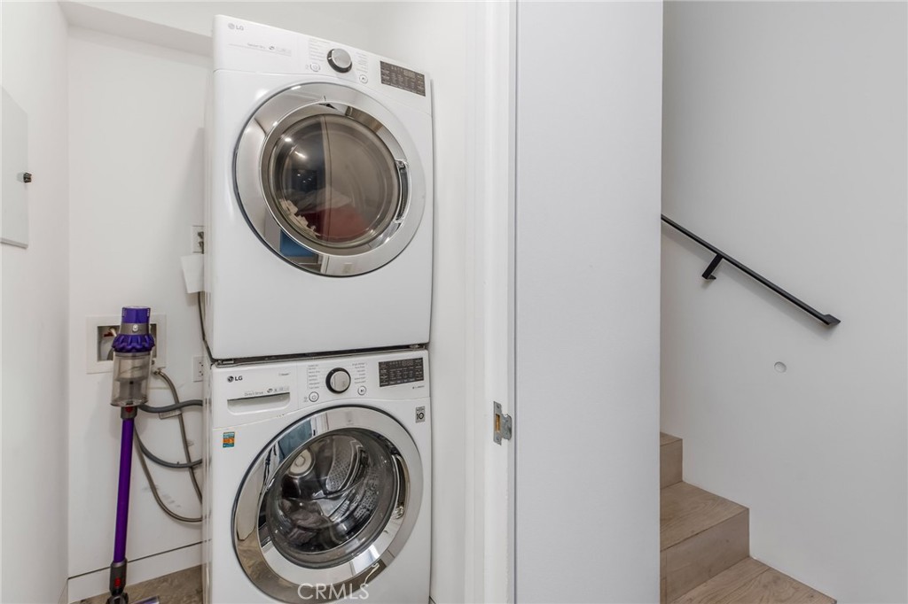 442 23rd Place Property Photo 30