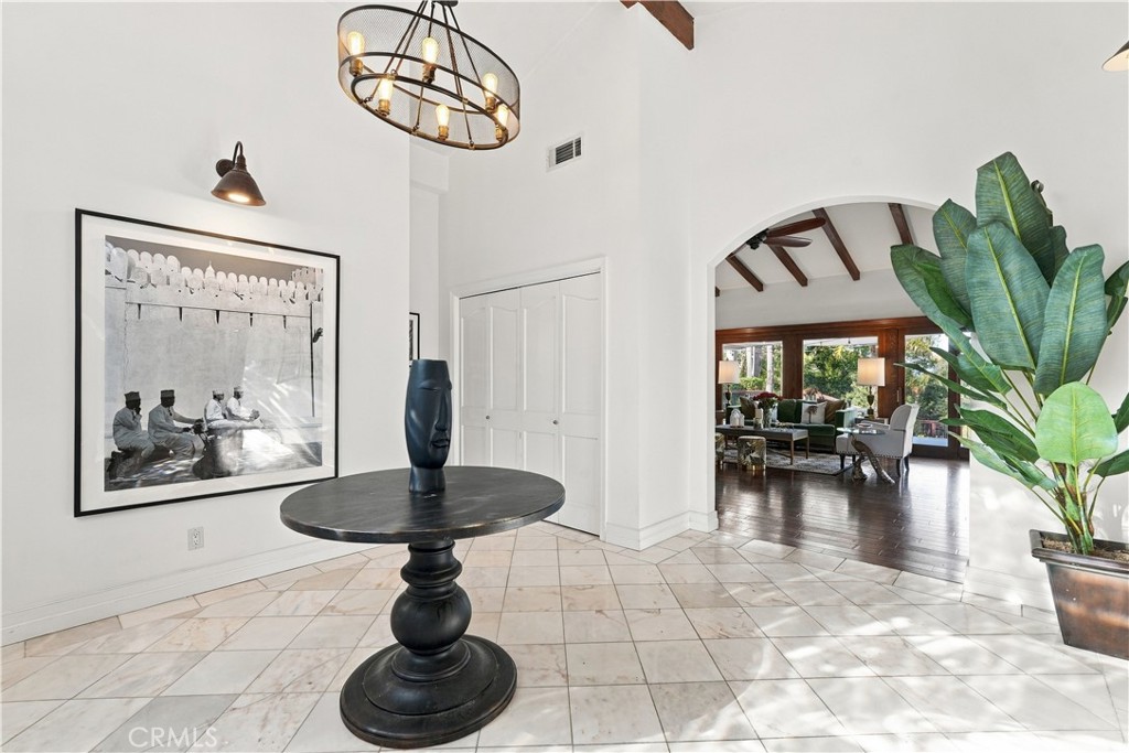 6201 Picardie Property Photo 4