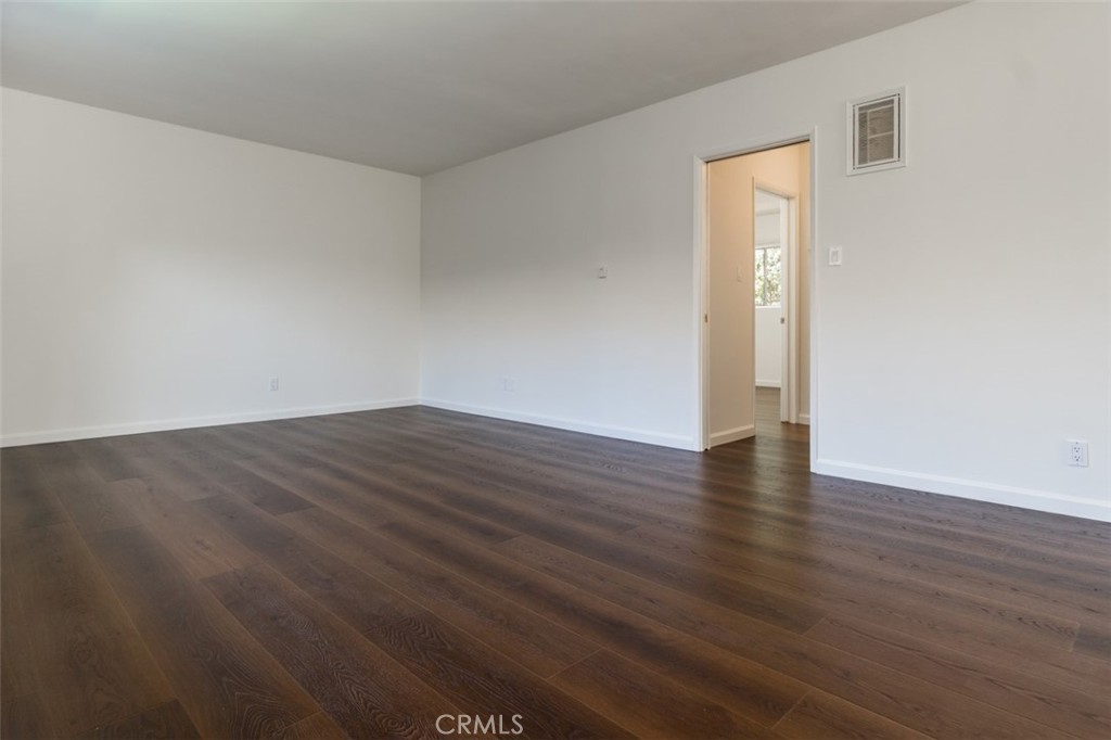 4653 Fulton Property Photo 4
