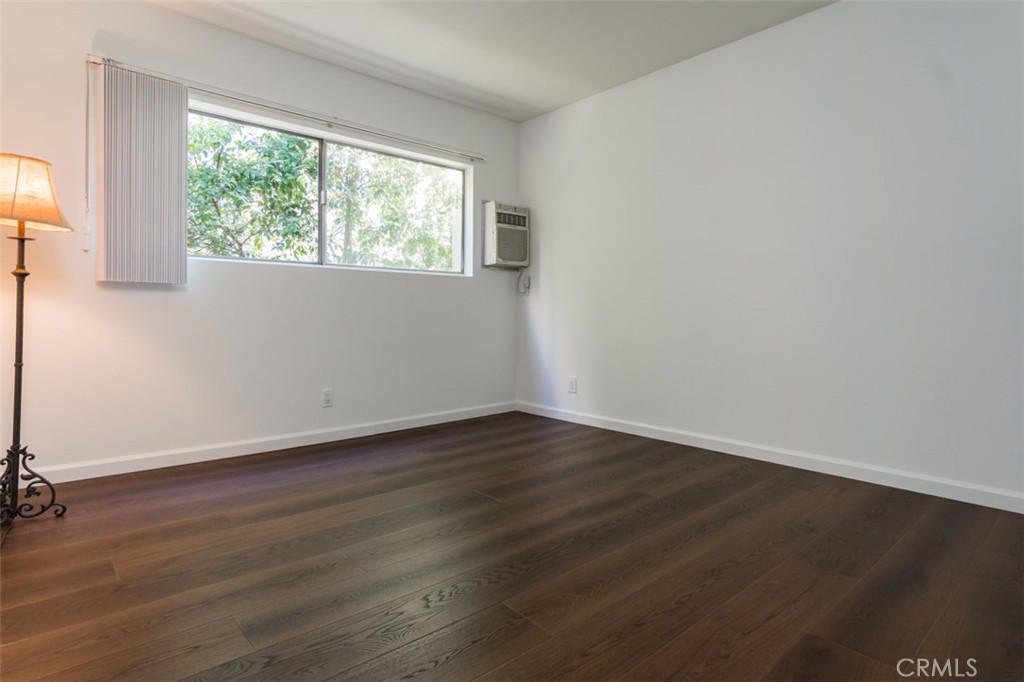 4653 Fulton Property Photo 8