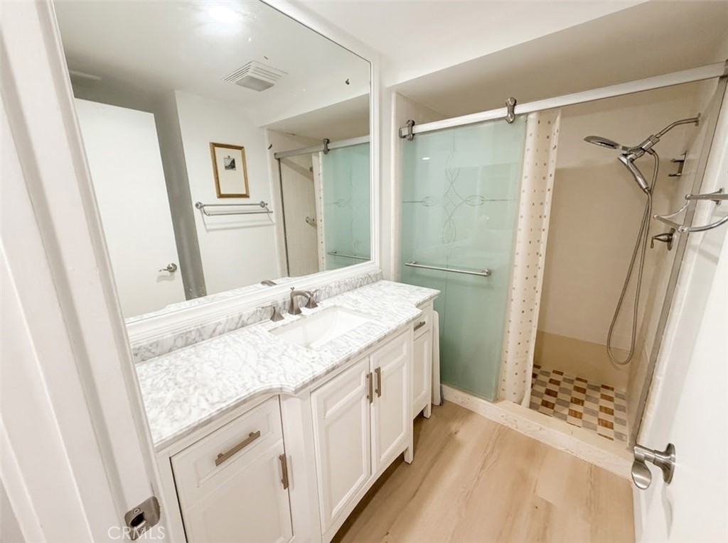 28623 Coveridge Property Photo 7