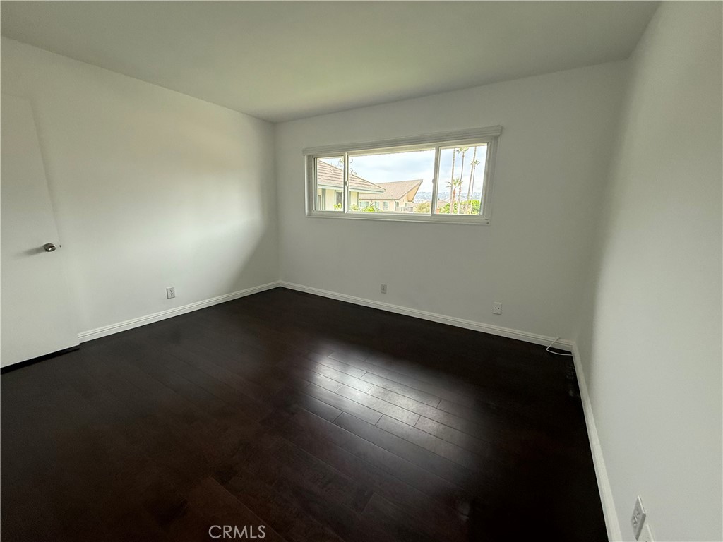 22711 Maple B Property Photo 15
