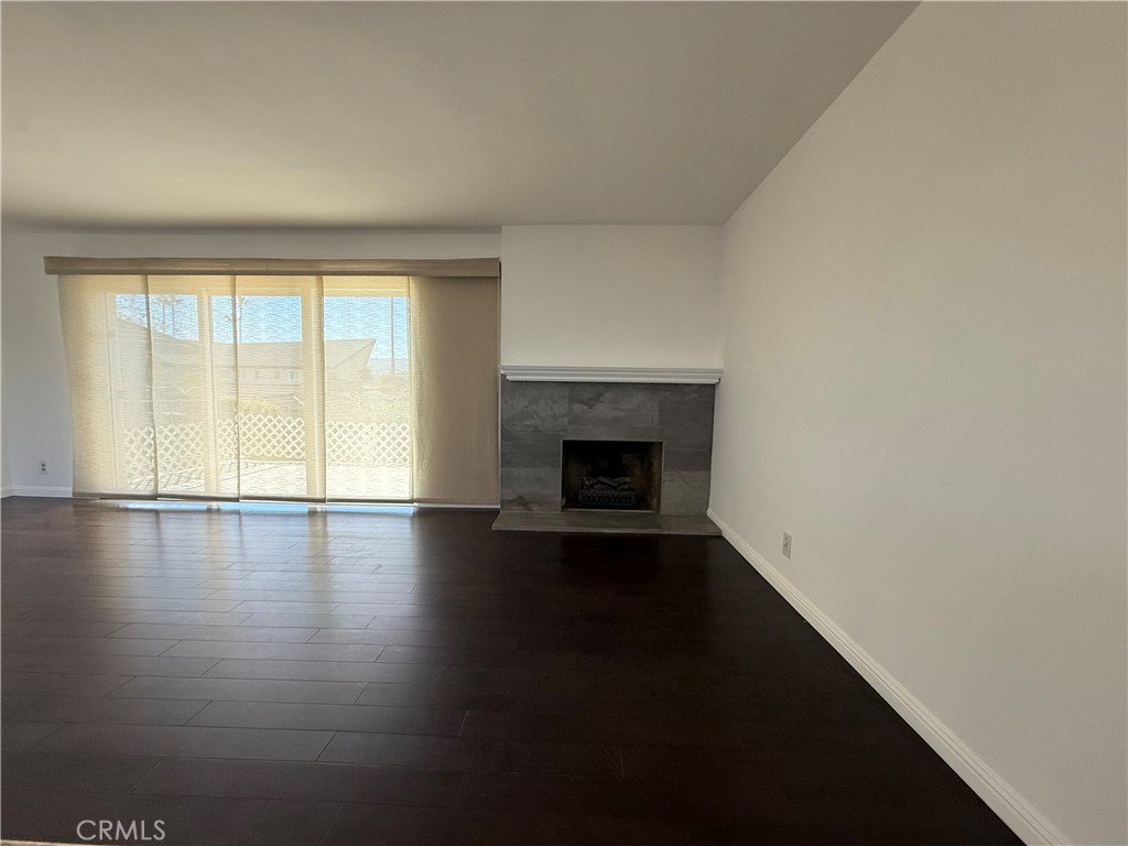 22711 Maple B Property Photo 17