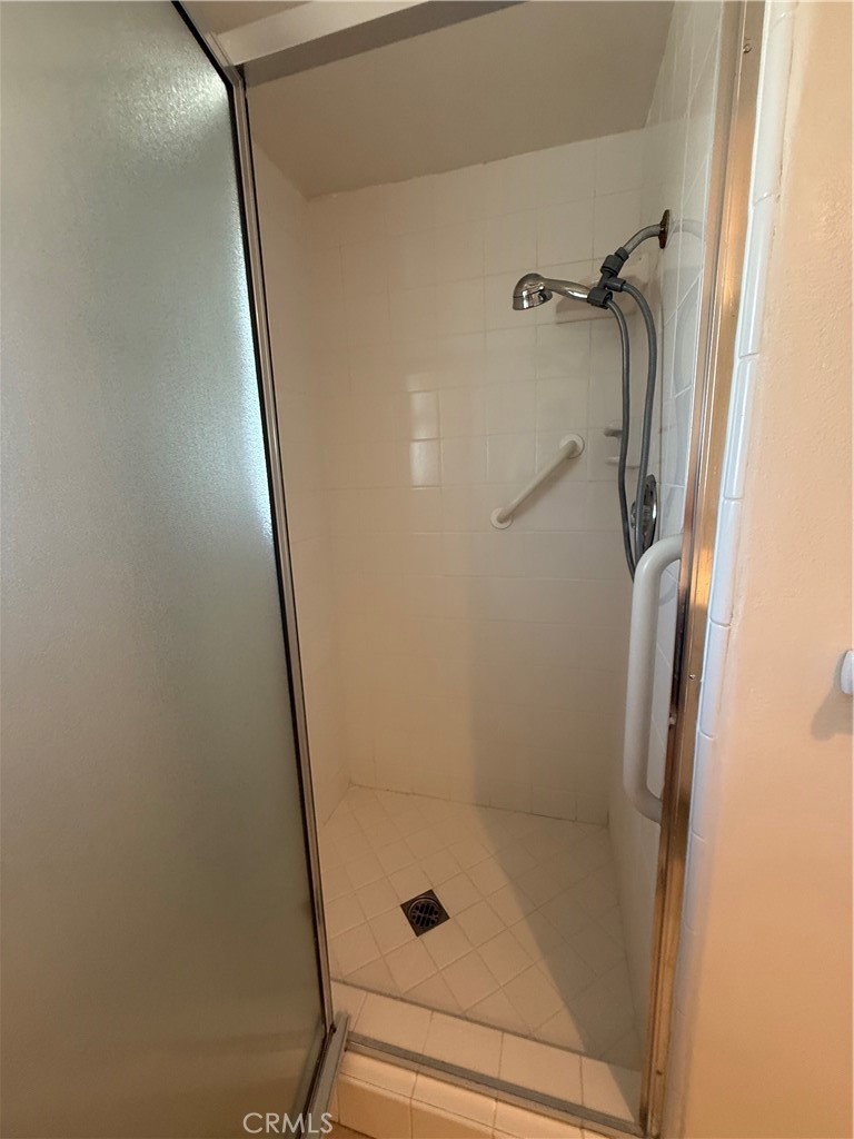 22711 Maple B Property Photo 24