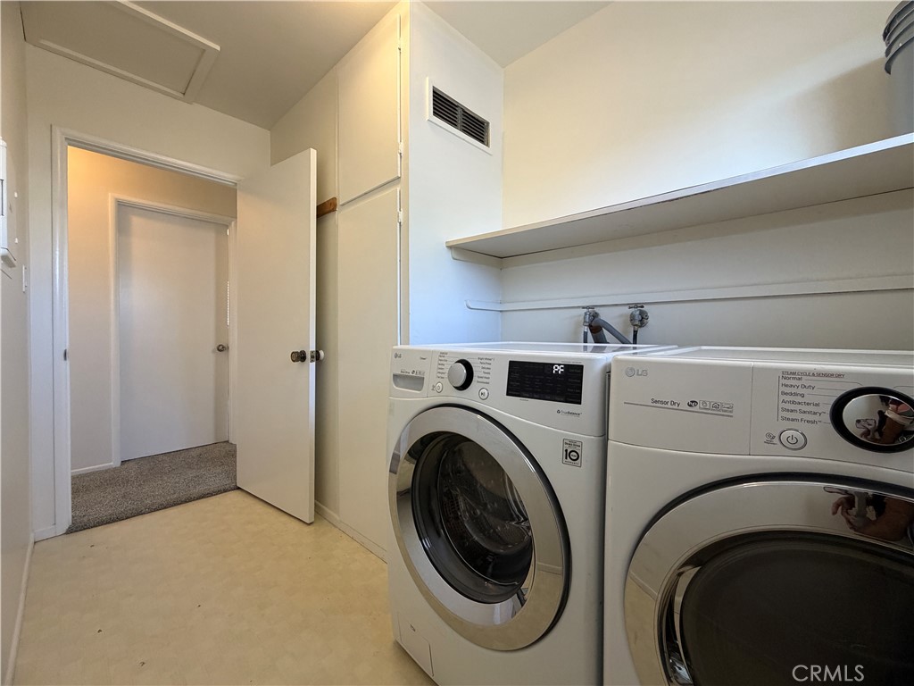 2103 Clark Lane B Property Photo 14