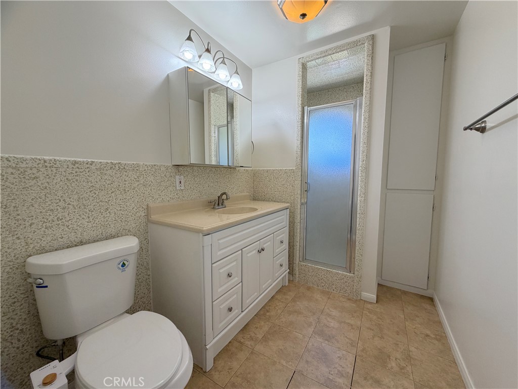 2103 Clark Lane B Property Photo 15