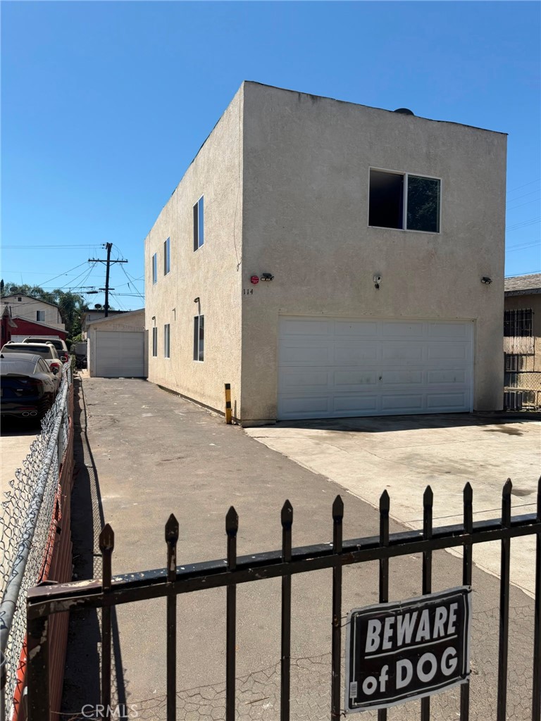112 95th St Property Photo 1