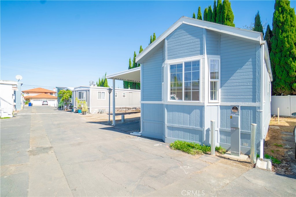 2350 250 Street 6 Property Photo 1