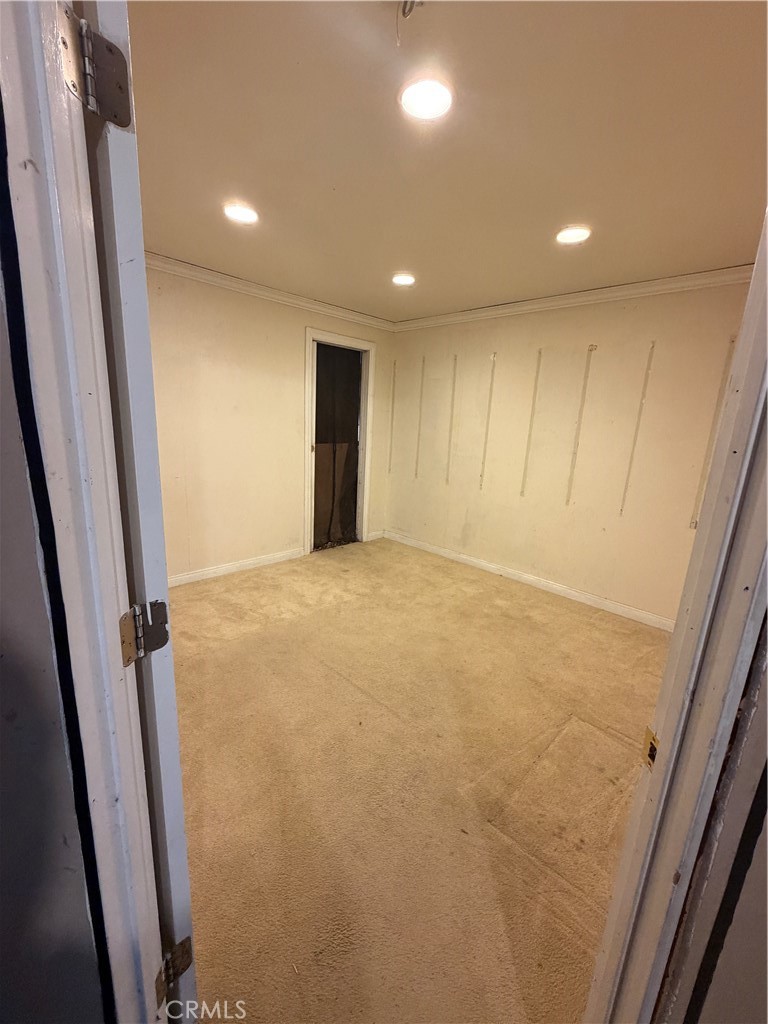 1110 S Los Robles Property Photo 16